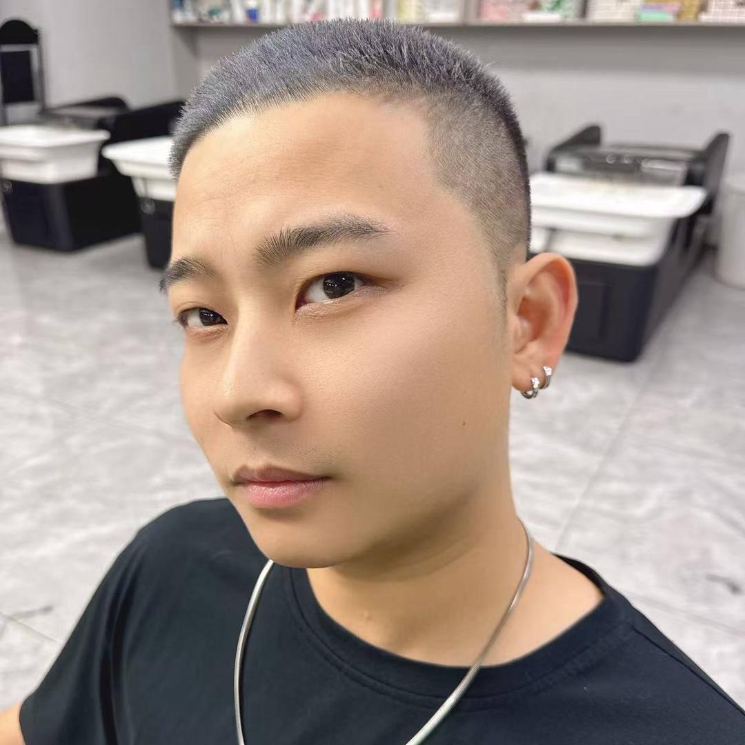 恩施派柯斯剪发冉智