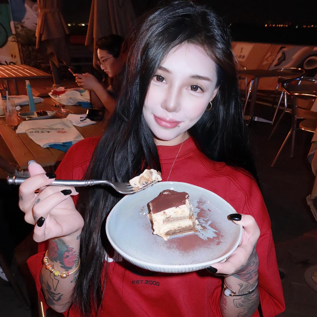 AKi