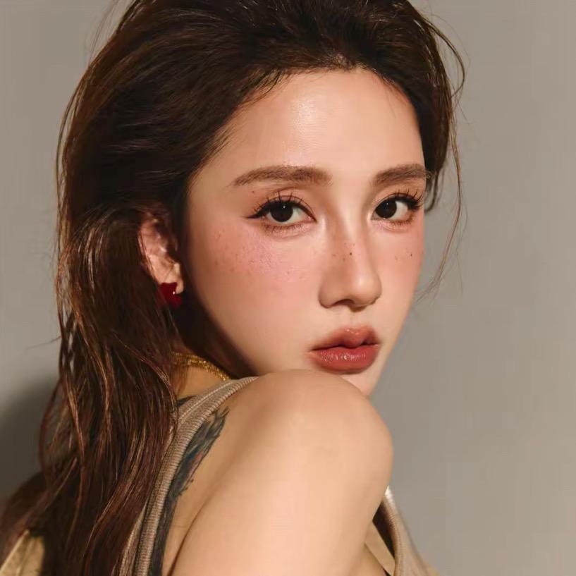 何荷Haley（好物分享）