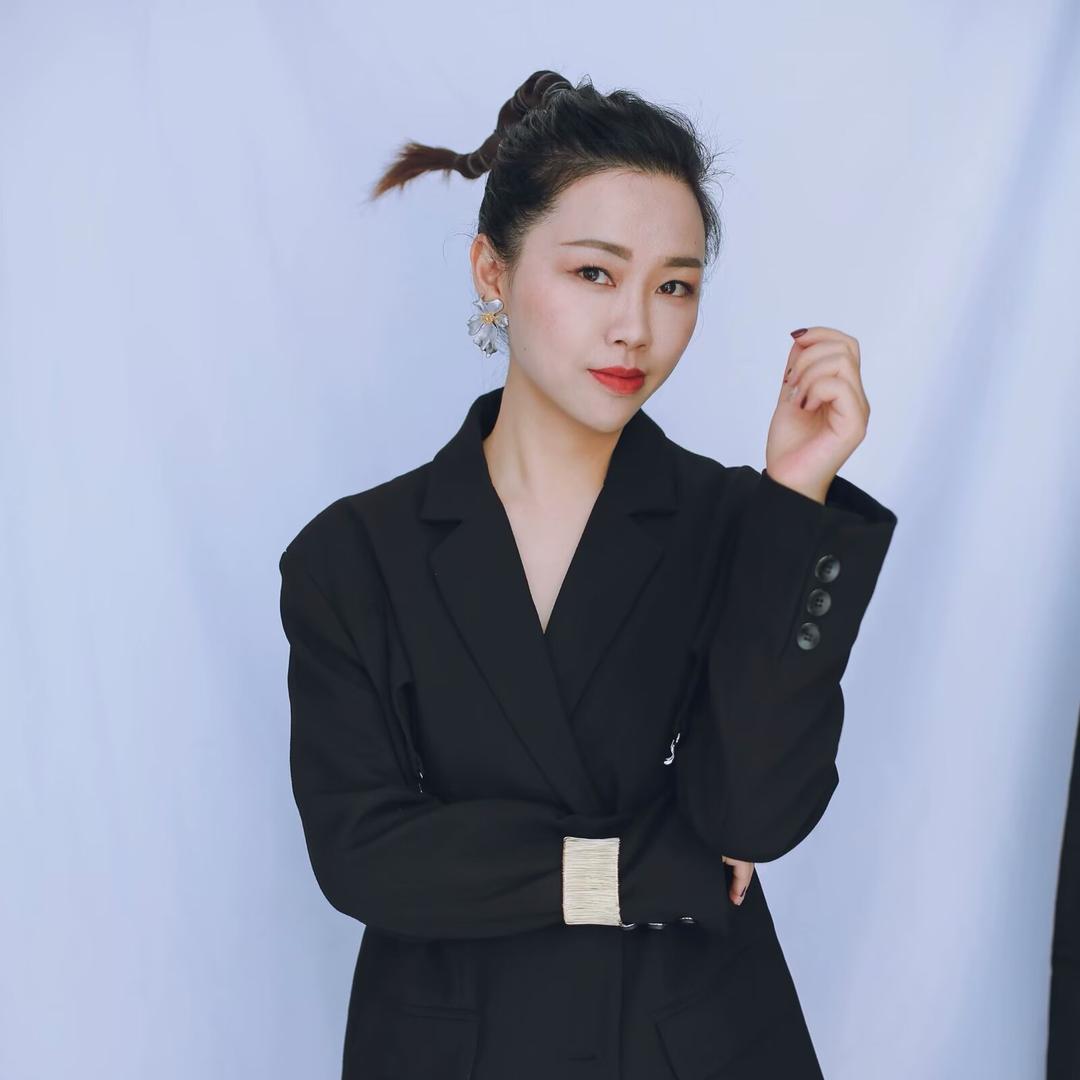 嫣然初女装形象美学集合店官方号