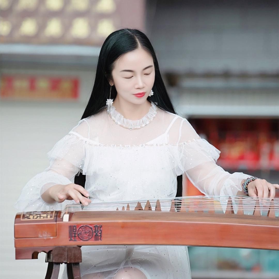 汤盈盈