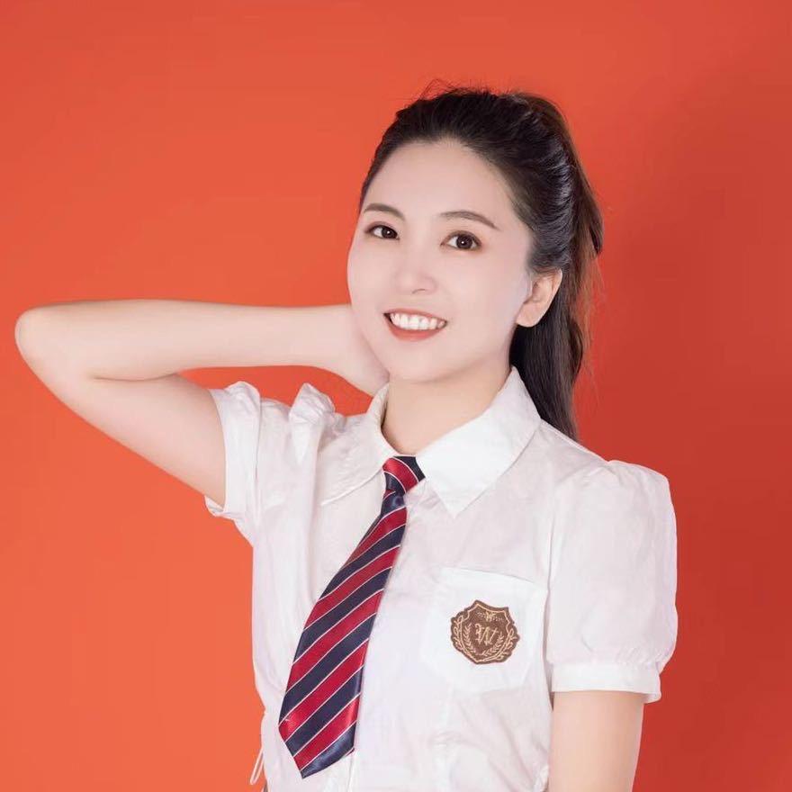 甲霸莹莹