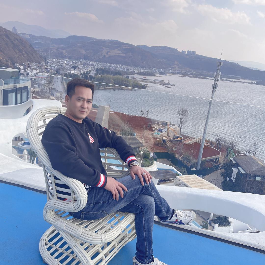 @东兴首饰厂，华仔