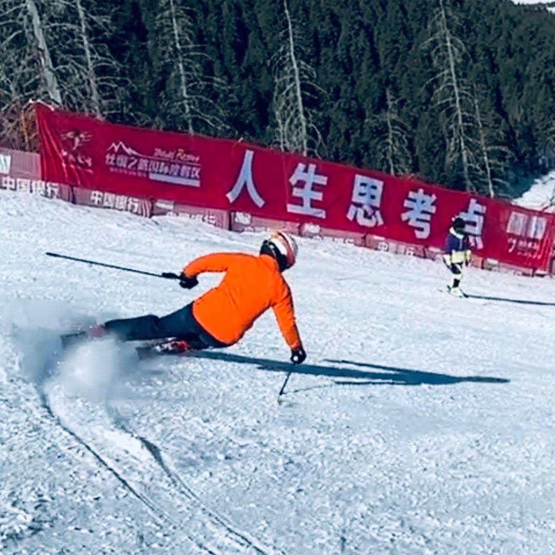 暴风雪滑雪户外用品店（约课）