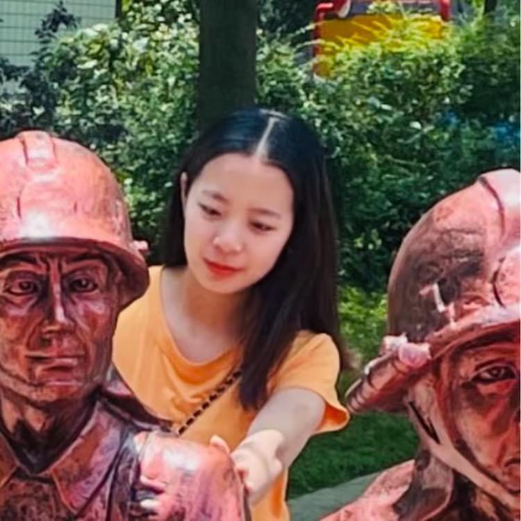 小如很爱吃
