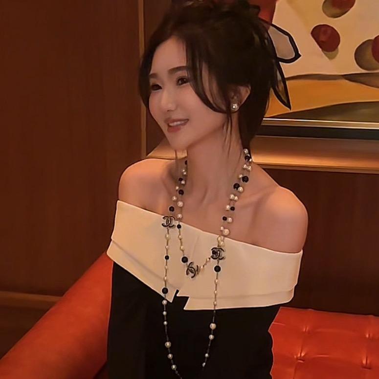 yiyi吖（艺艺家的小宝藏）