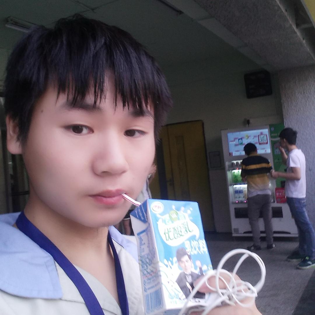 丿惜缘灬荣耀
