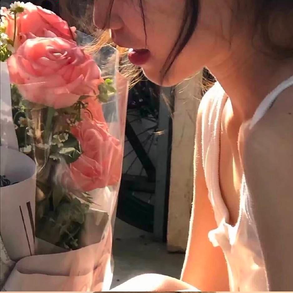 婉.
