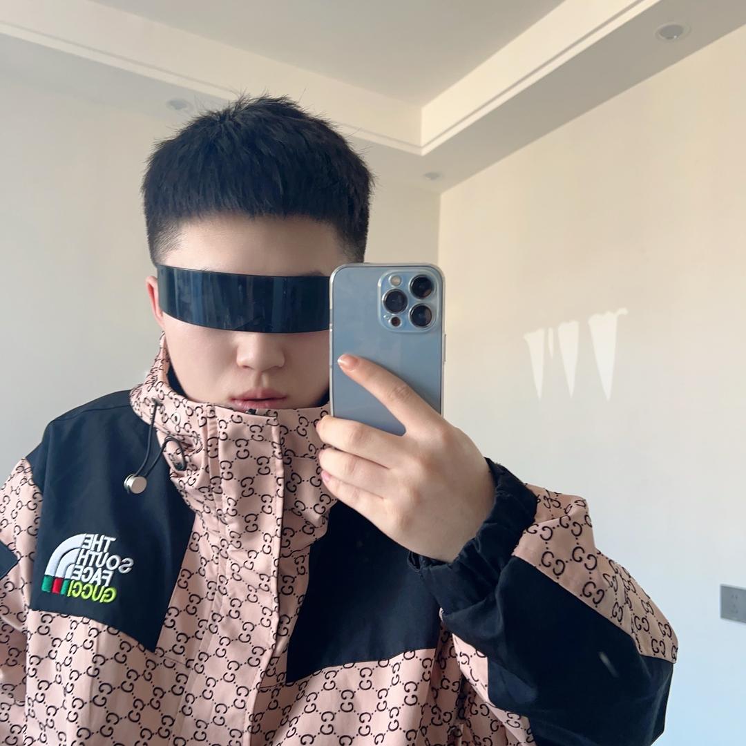 文文很聪明.