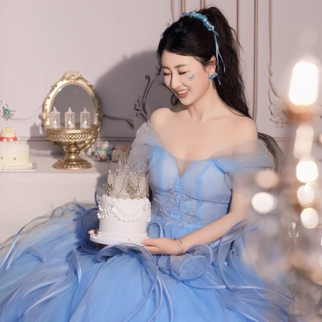 两颗虎牙🐯（姜涛）