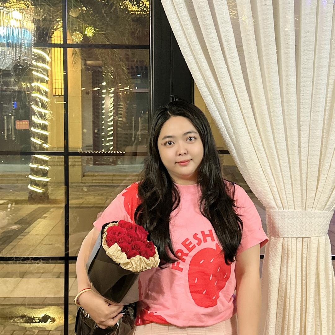 啃着鸡腿在减肥🍗