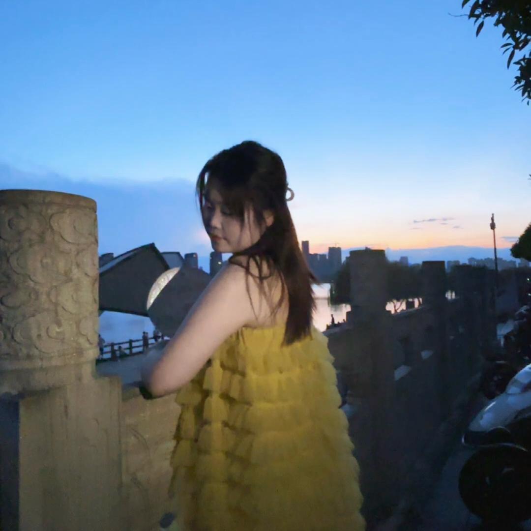 杨杨得亿🤩