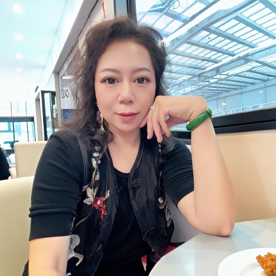 大眼妞儿 悦己女神团