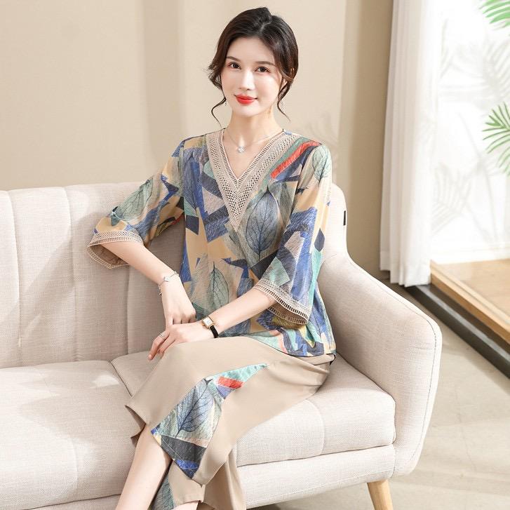 如惠中年妈妈装