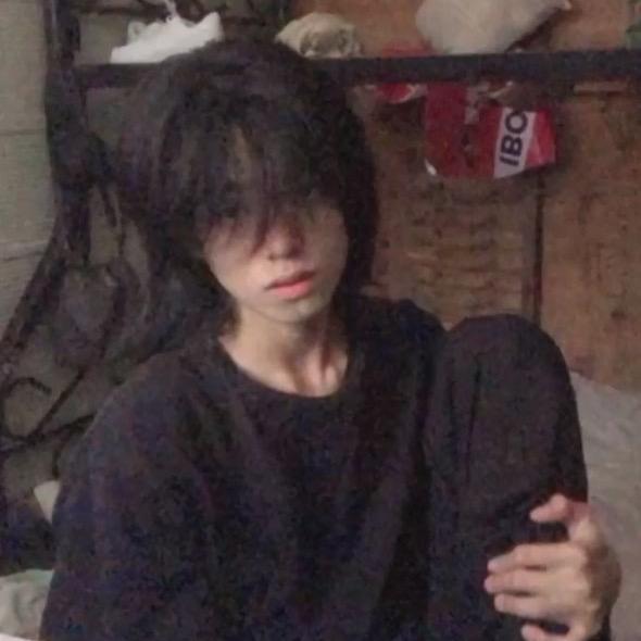 肆