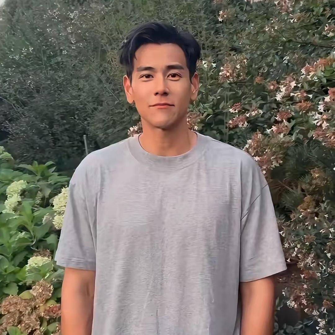 小M