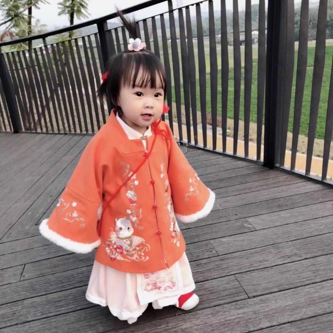 小米妮糖豆儿头像