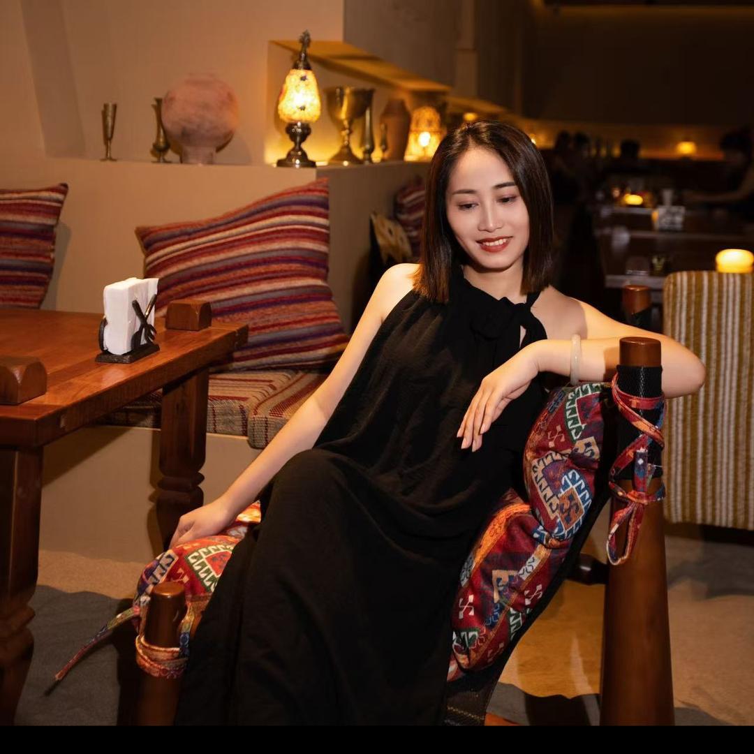 蔡贰小姐😘😘