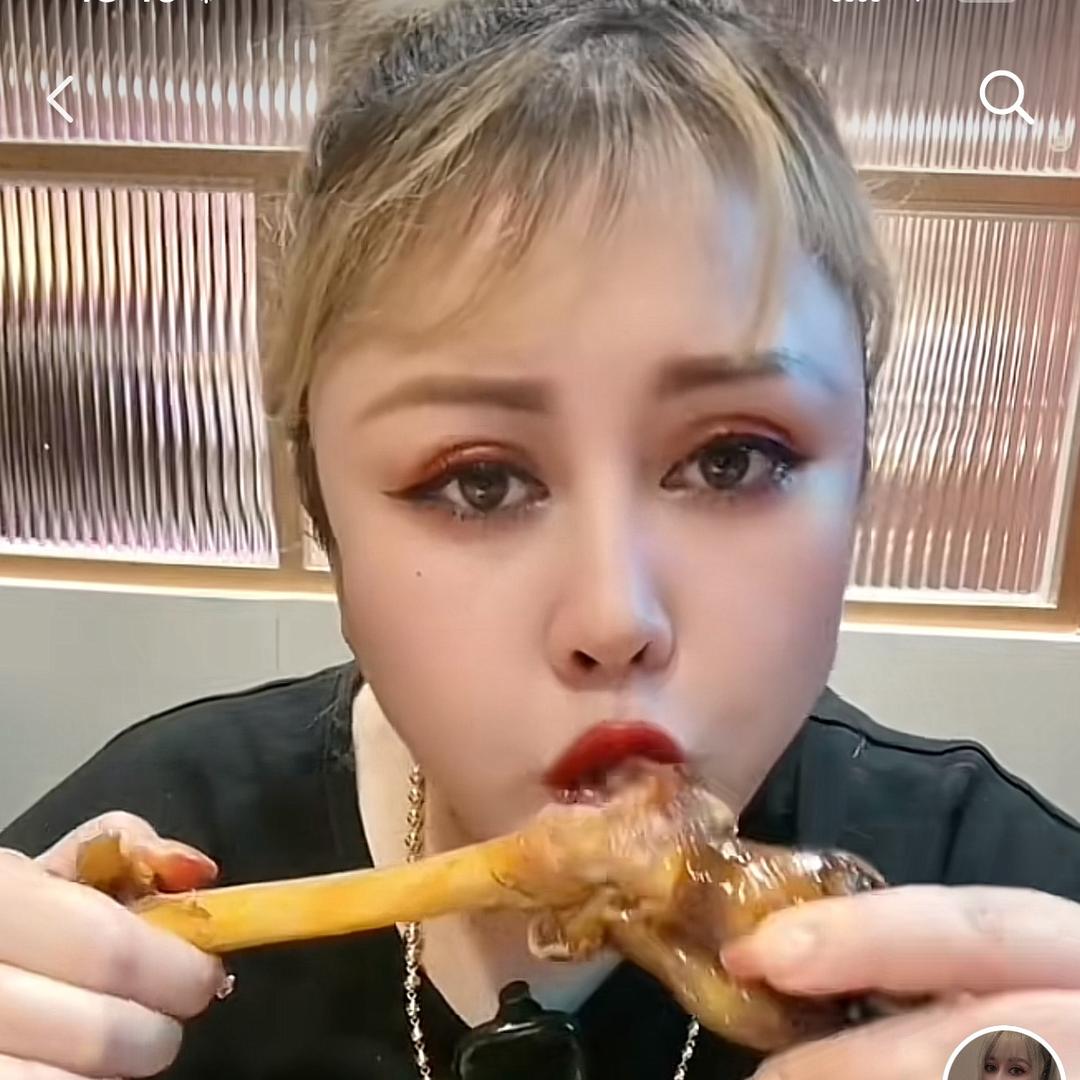 妮娜爱美食