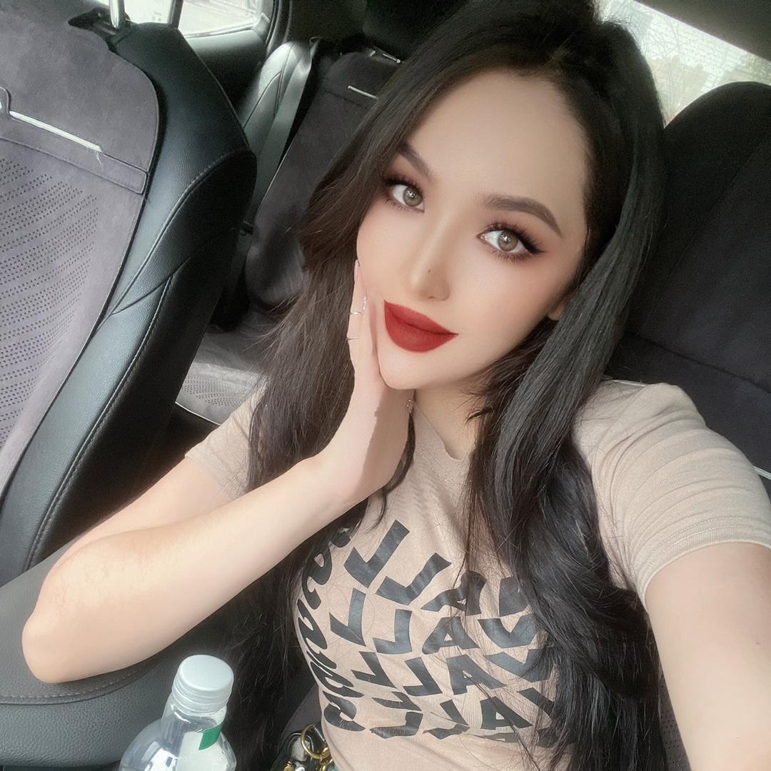 则洛娅婚纱摄影创始人❣️