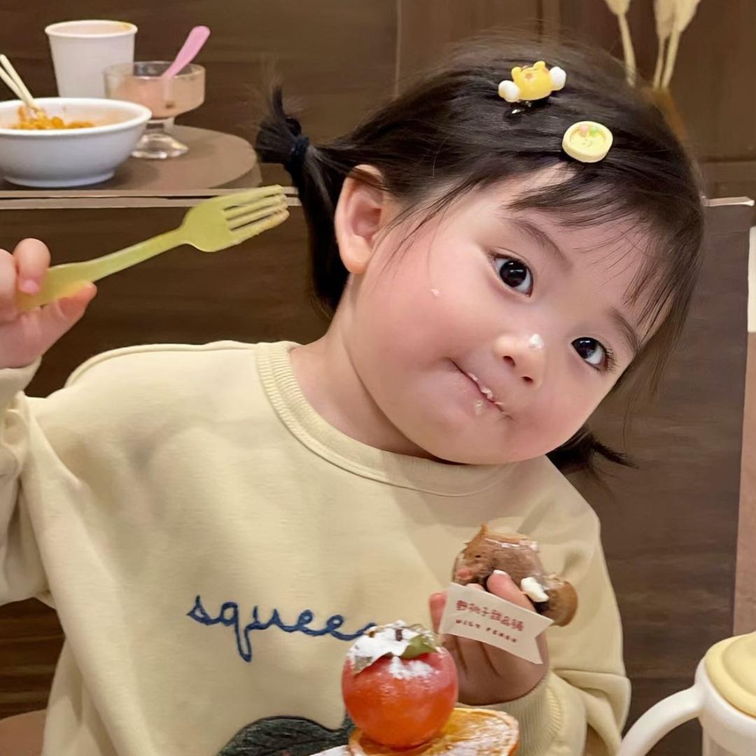 小彤.