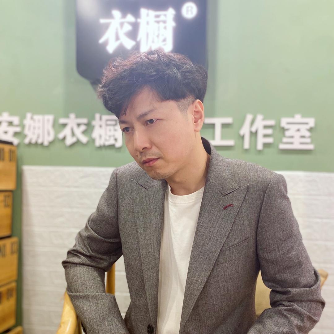 @安娜衣橱-礼服定制