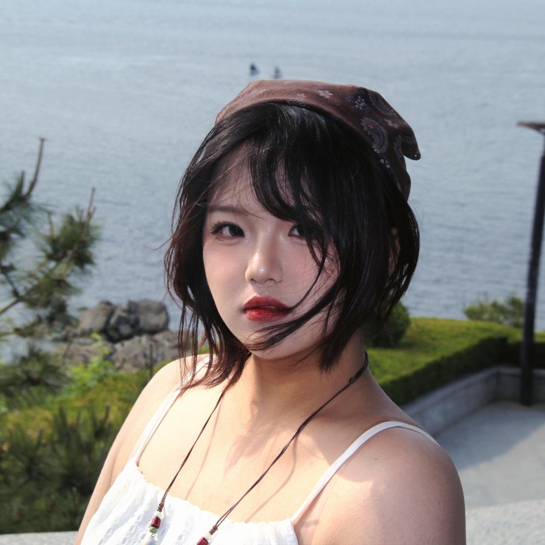 美女溜了