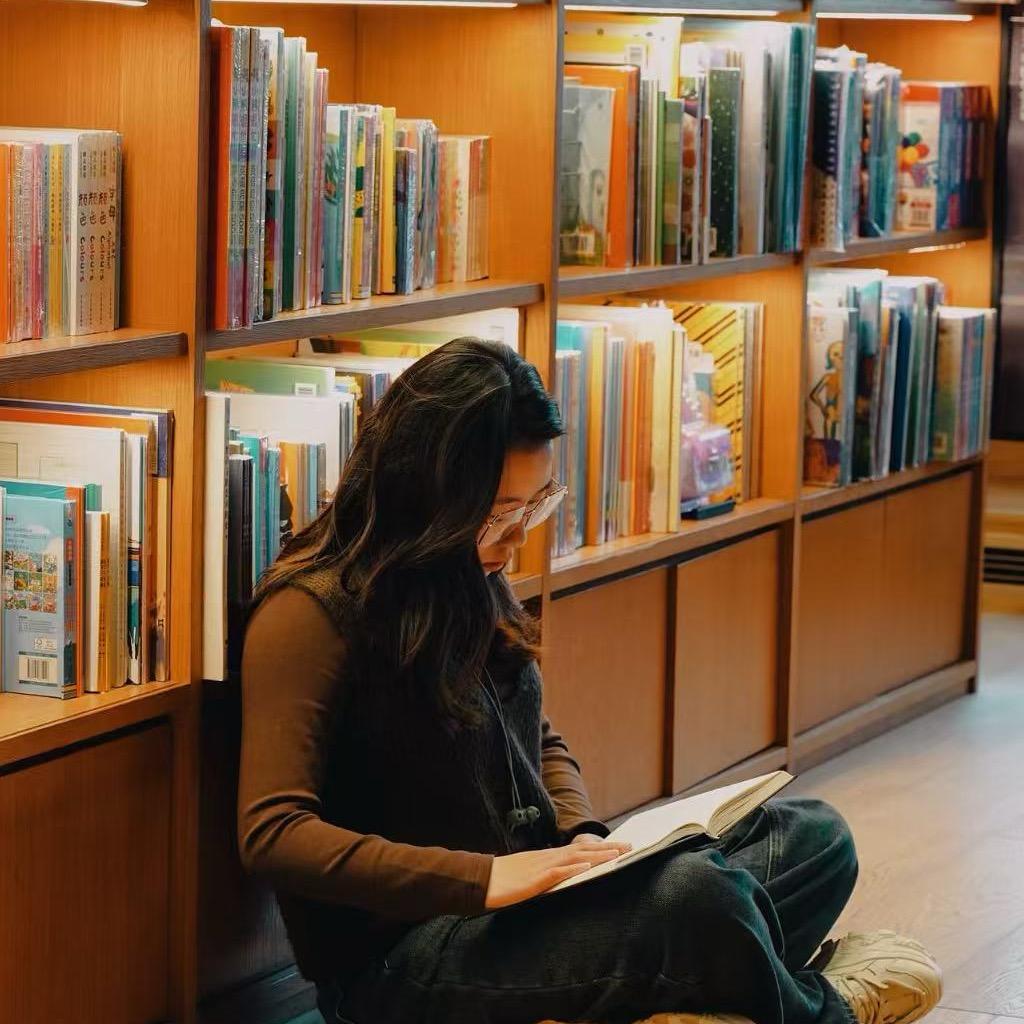 🍀 李子書