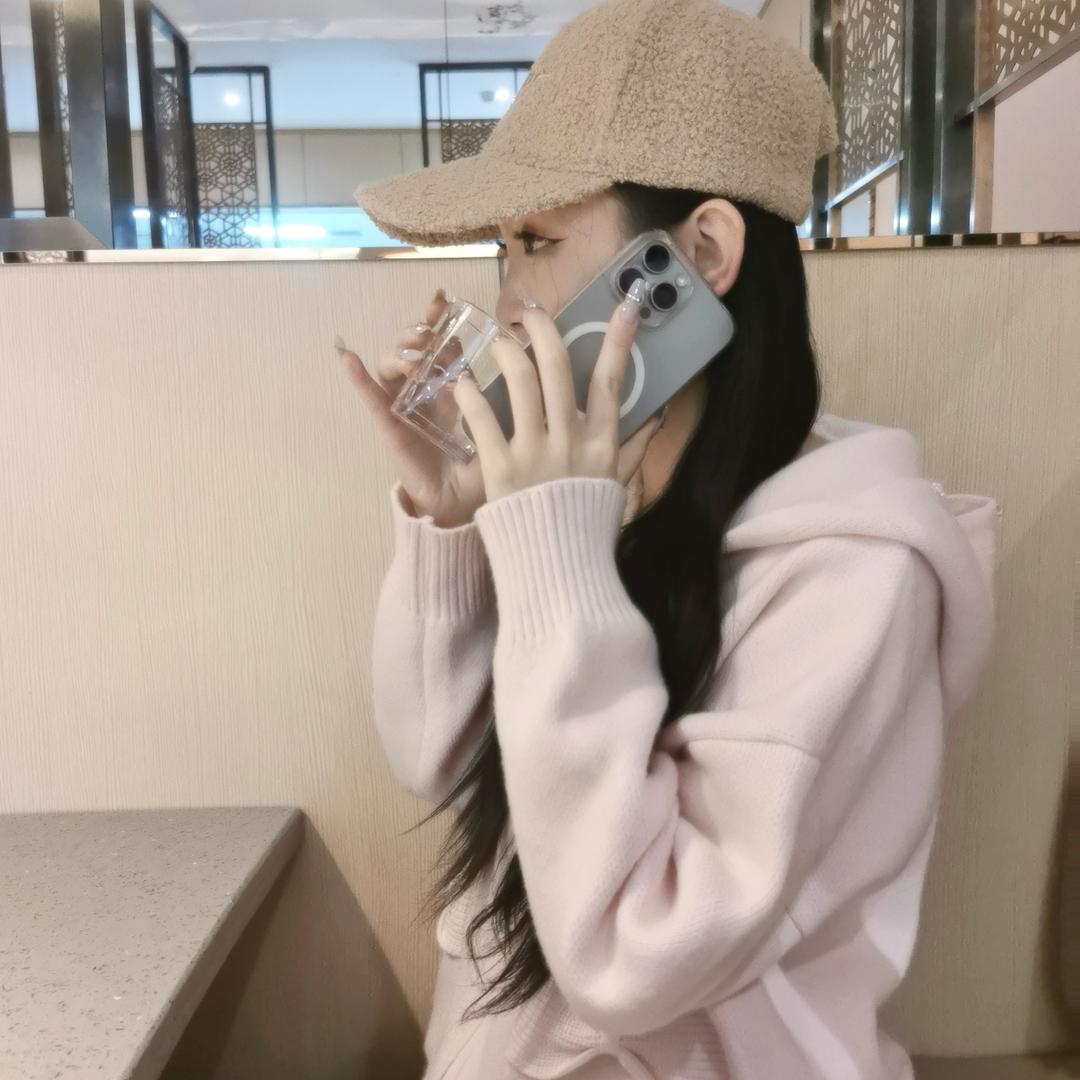 小婷.