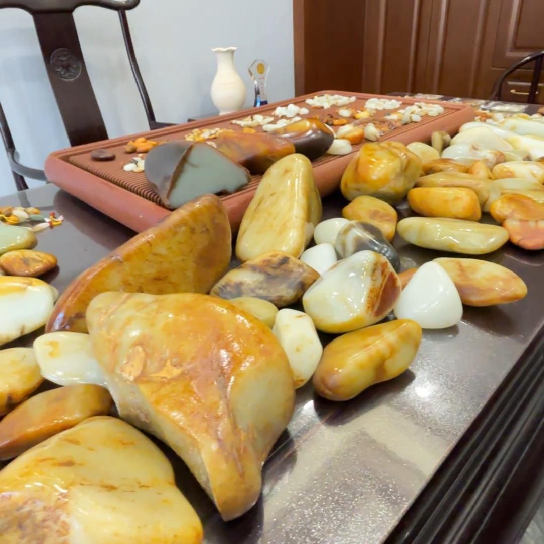 矿区源头富皓珠宝