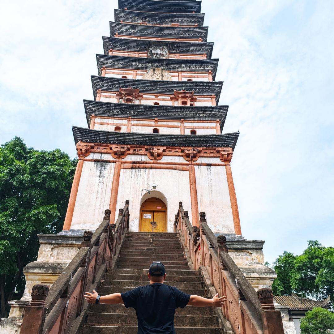 认真生活的小虾米