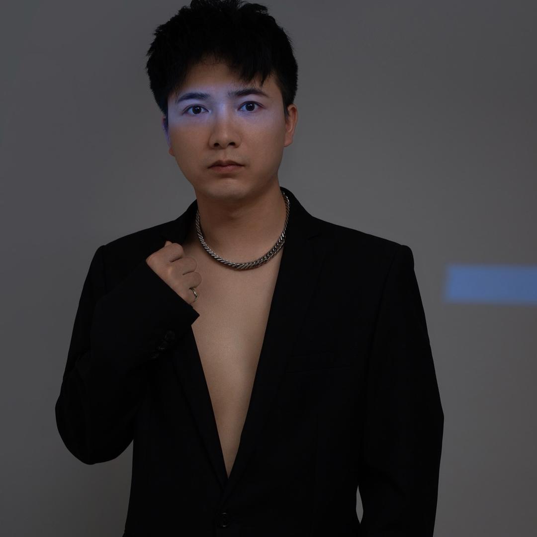 西安野原男士烫发中贸店店长文子