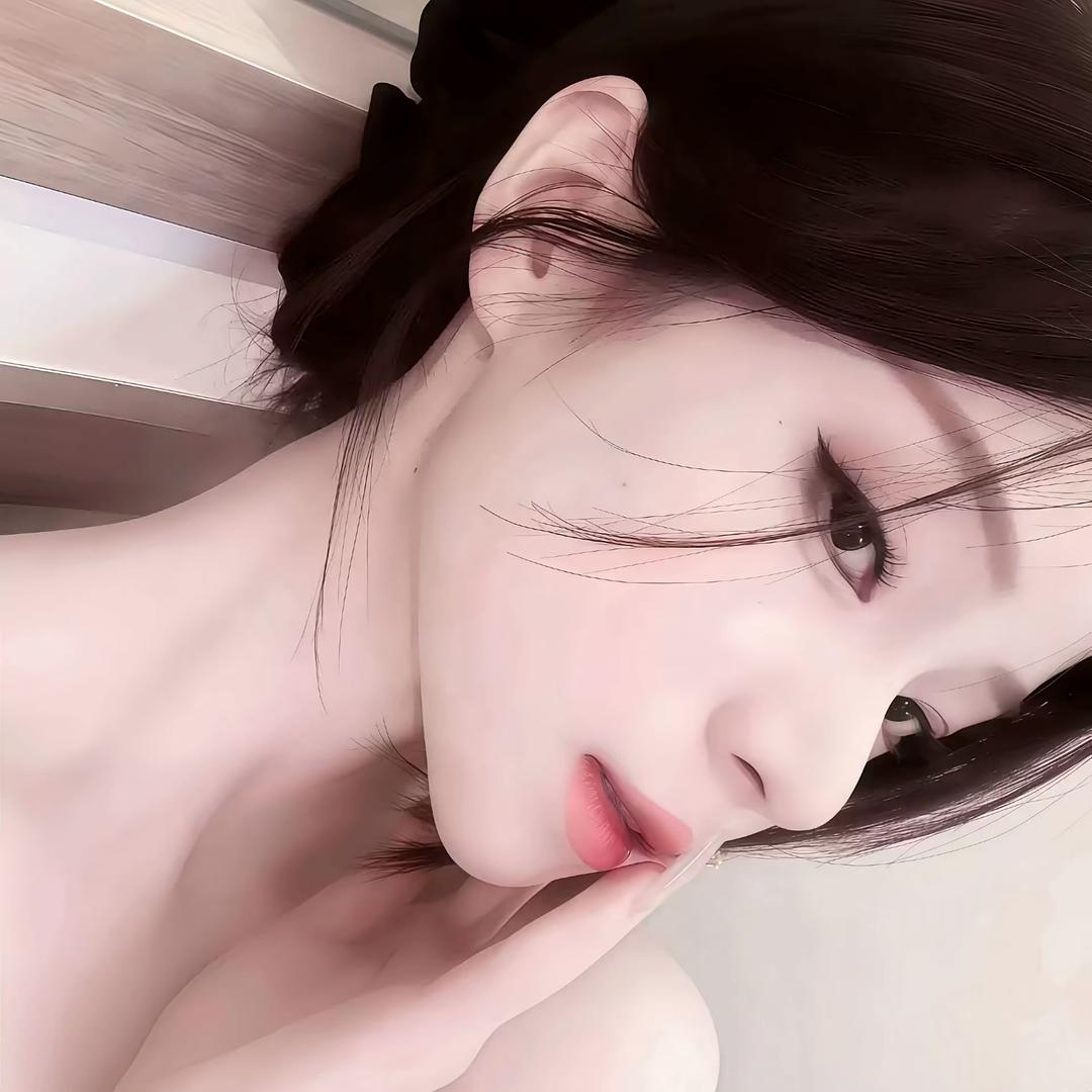 曼曼睡不醒🌸