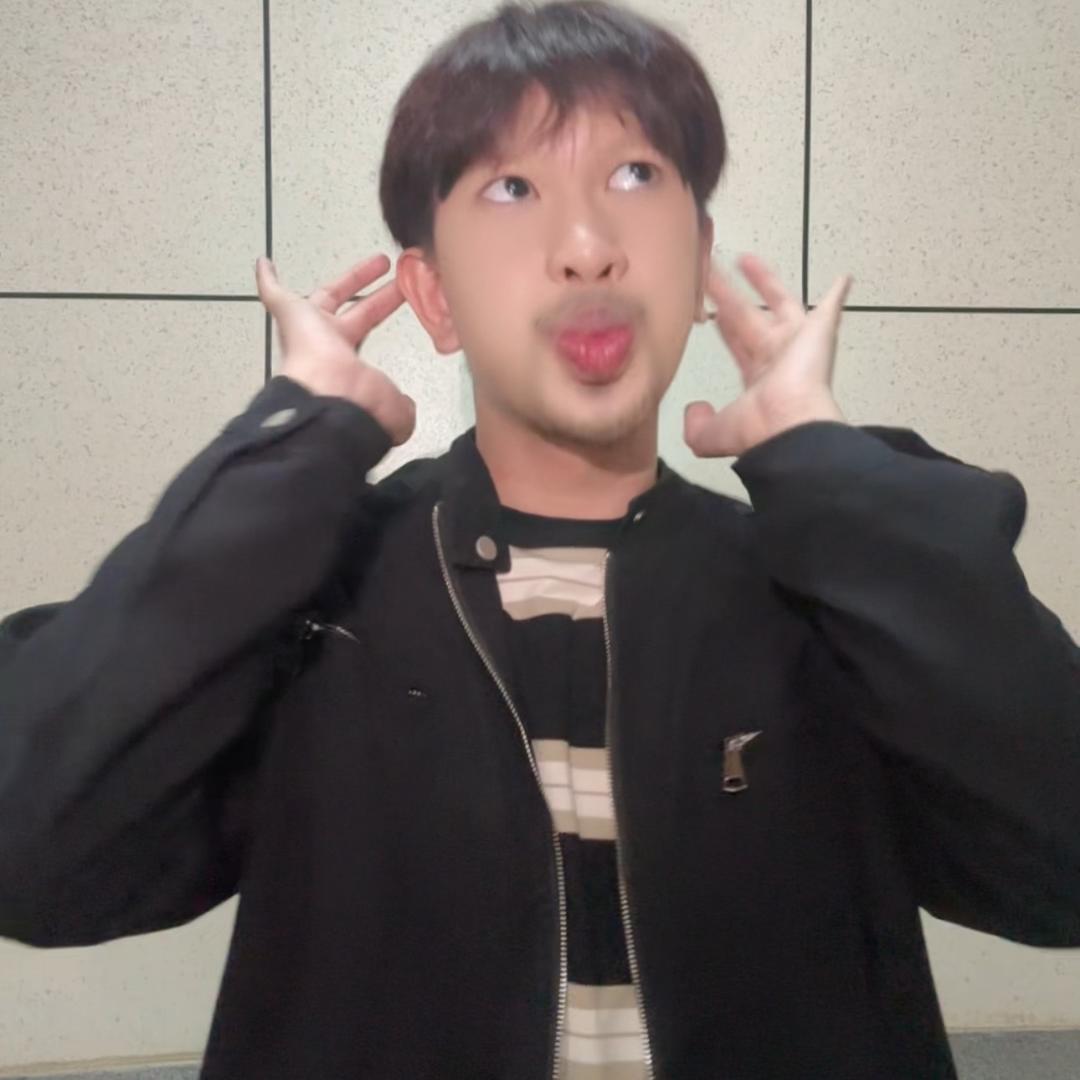 嘴馋男孩（爱蹭热度）