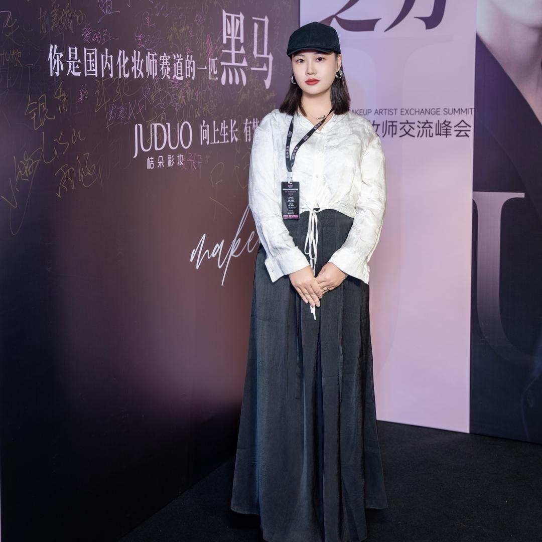 化妆师 霄霞