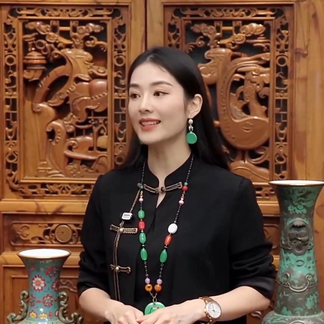 古珍女掌门