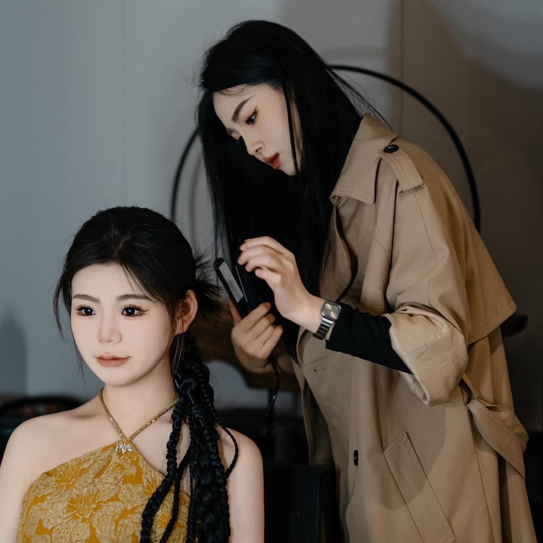 •Umi•化妆师—莹莹