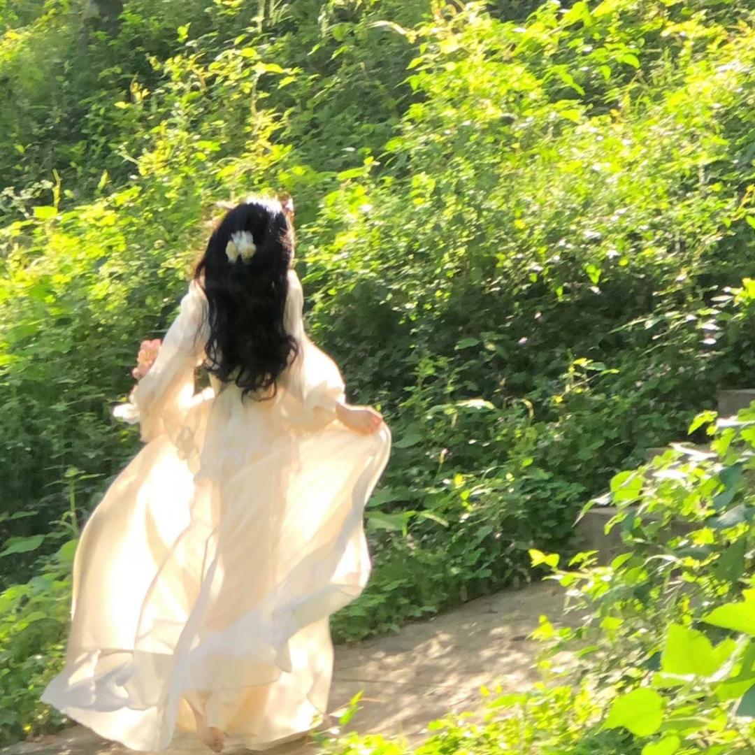 半夏长卿
