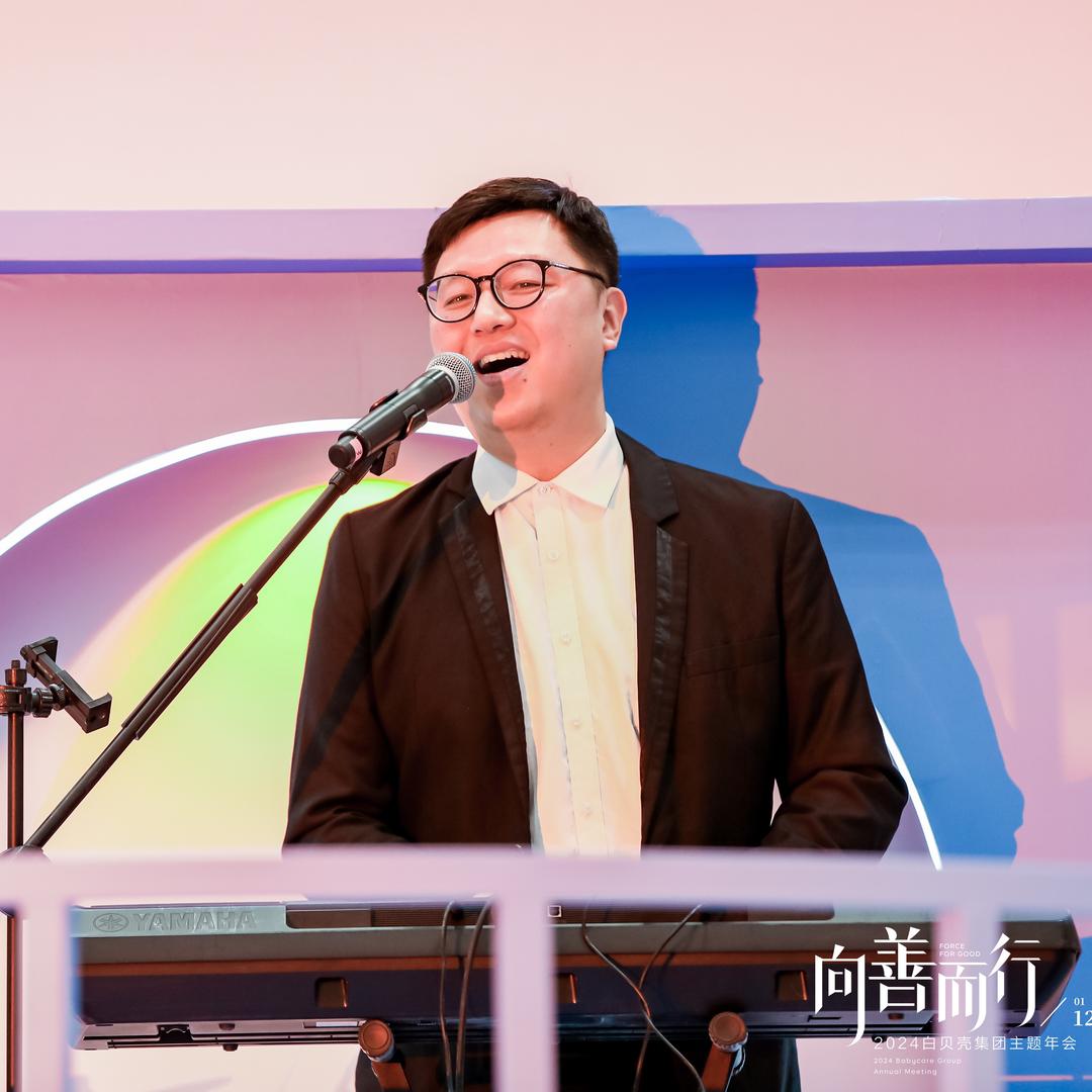 钢琴师小宝
