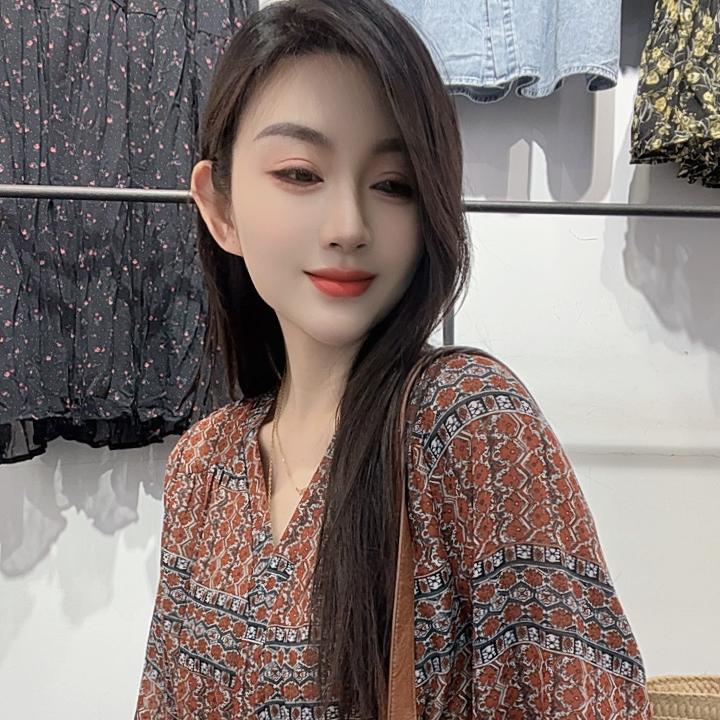 郑州银基女王服饰
