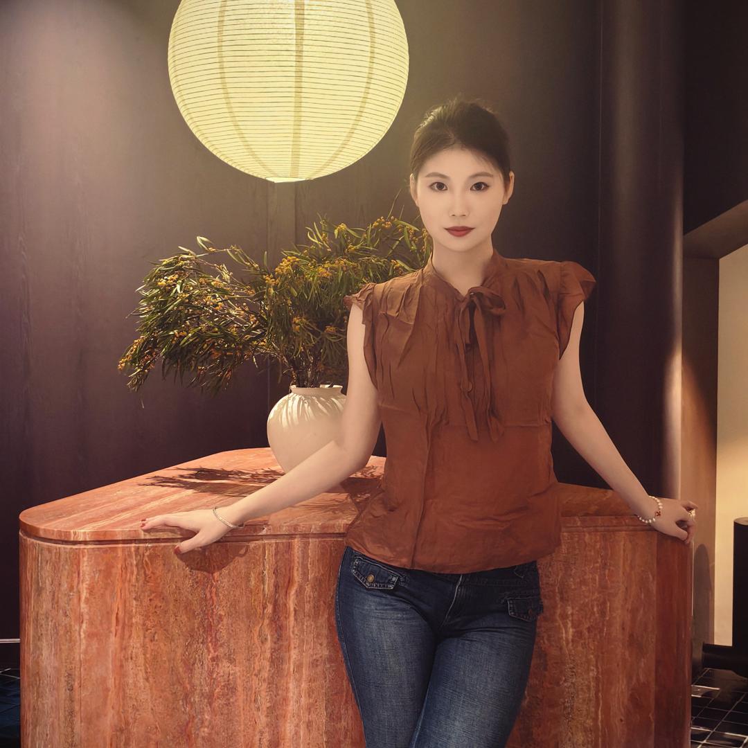 雯.