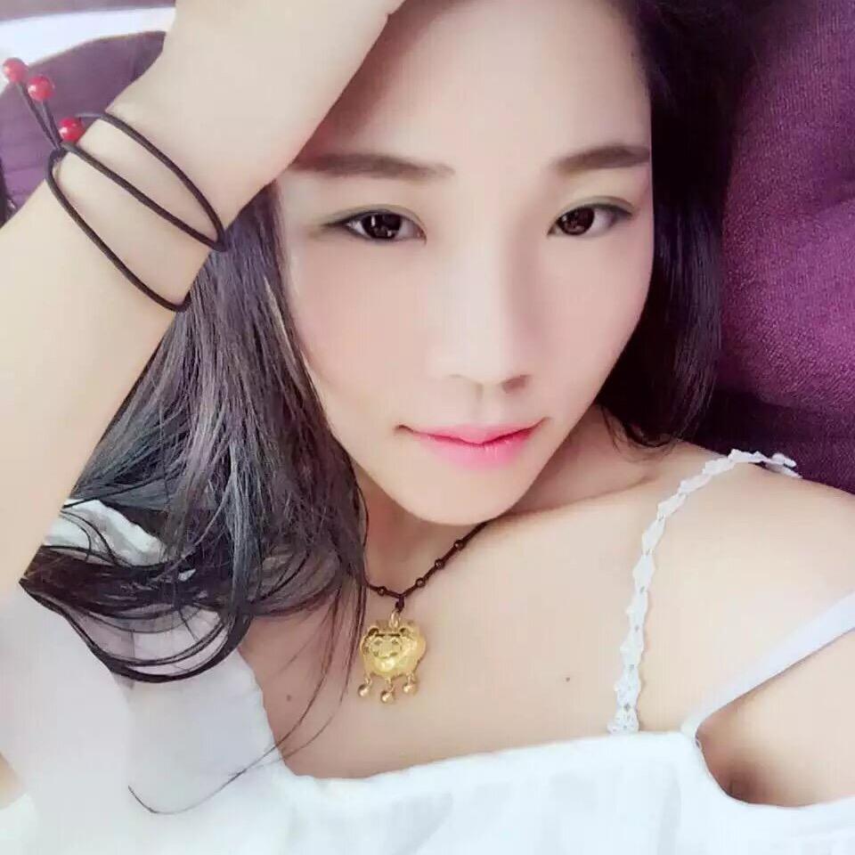 地摊小姐姐🎀