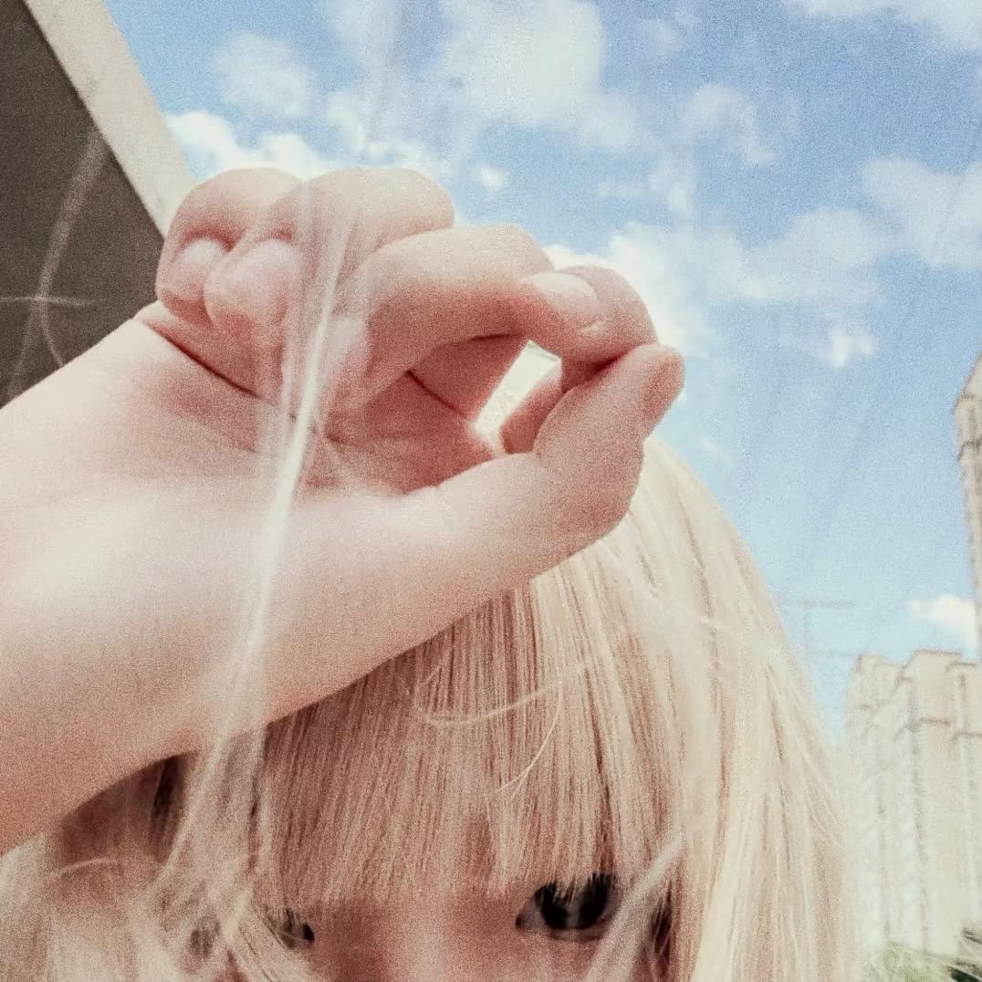 远山黛黛