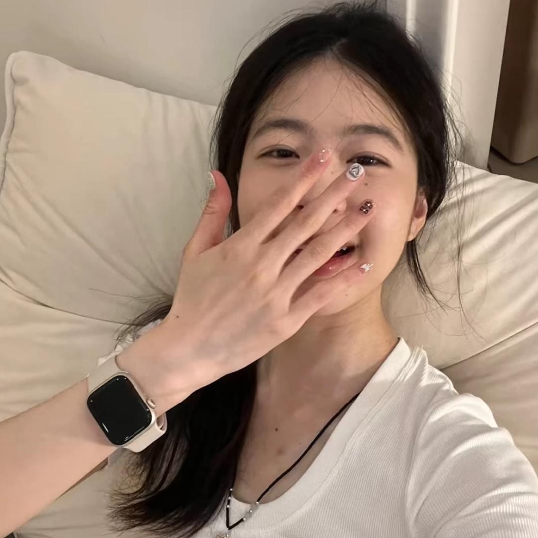 乔本汐子.