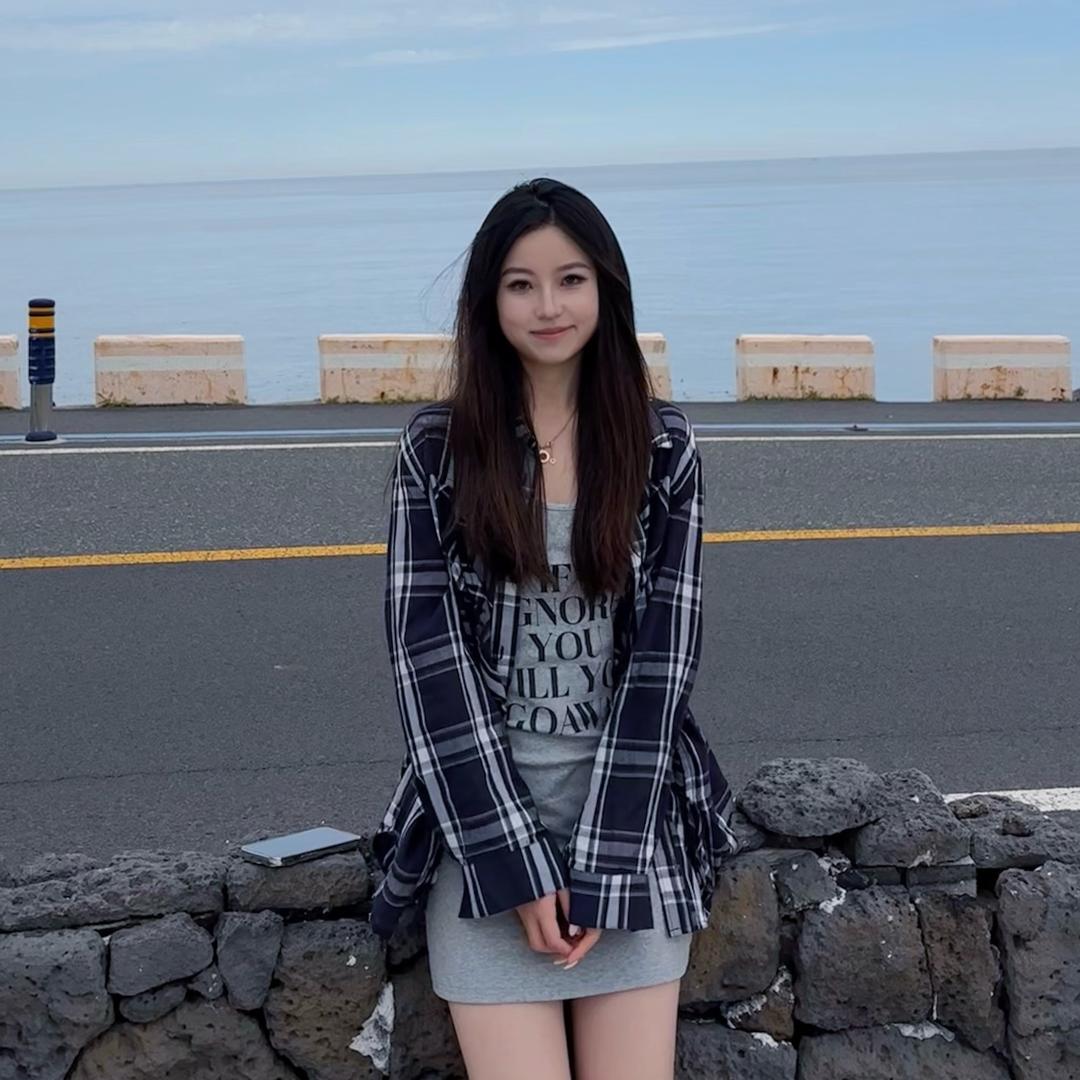 知之鹿女装