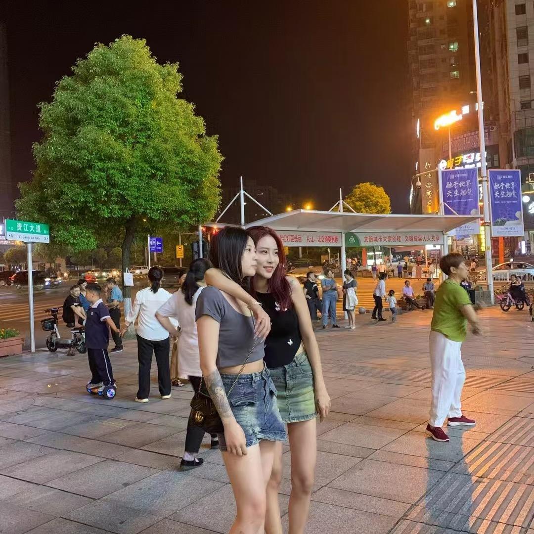 鹿鹿很哇塞