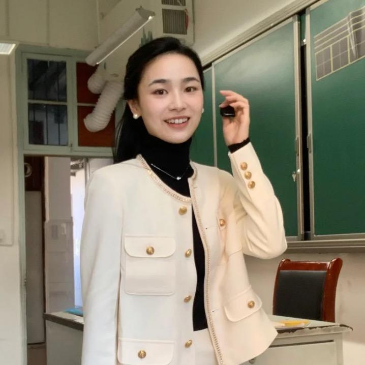 曾老师在教语文