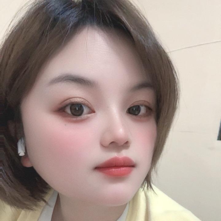 母婴育婴师小倩