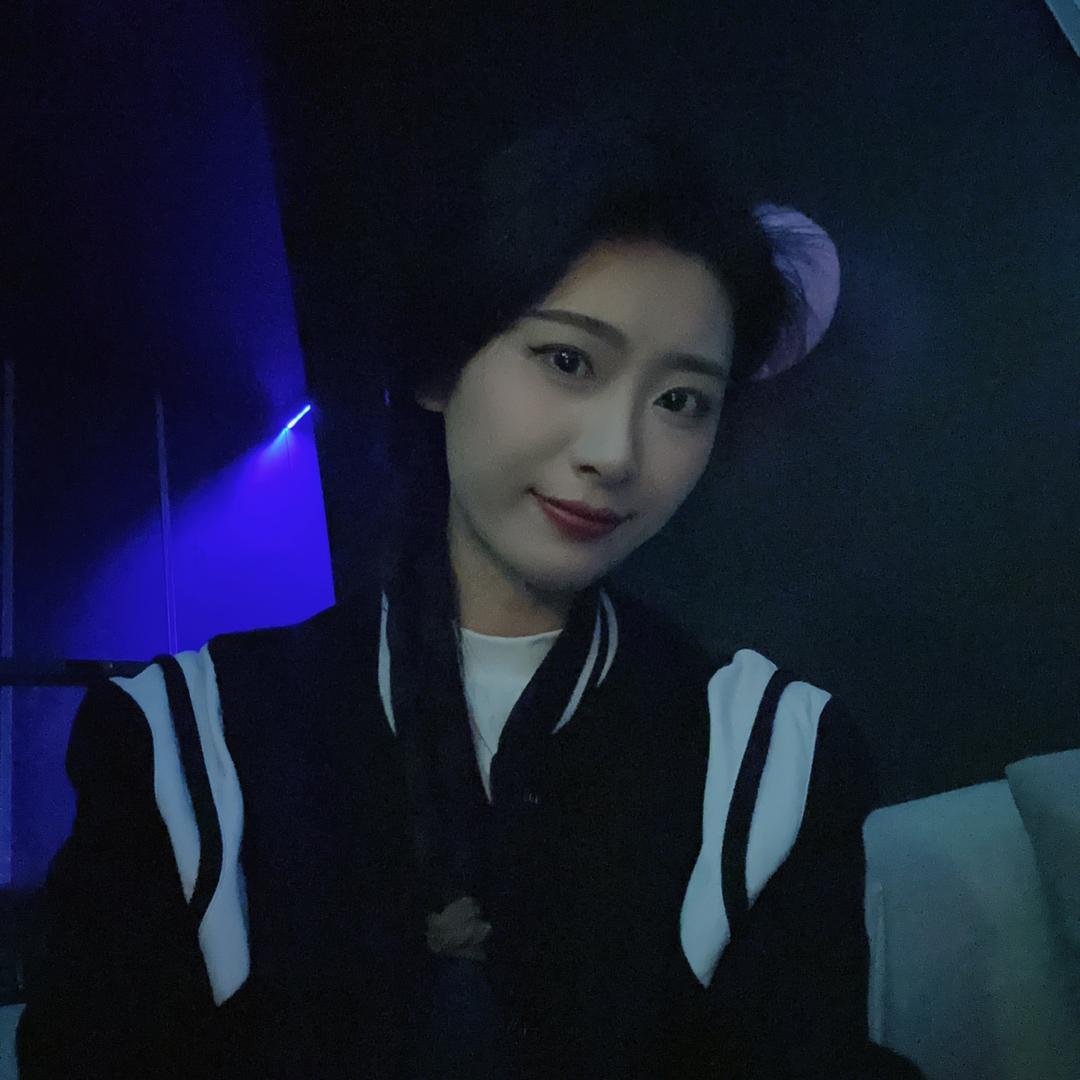 月亮下的橙子🍊