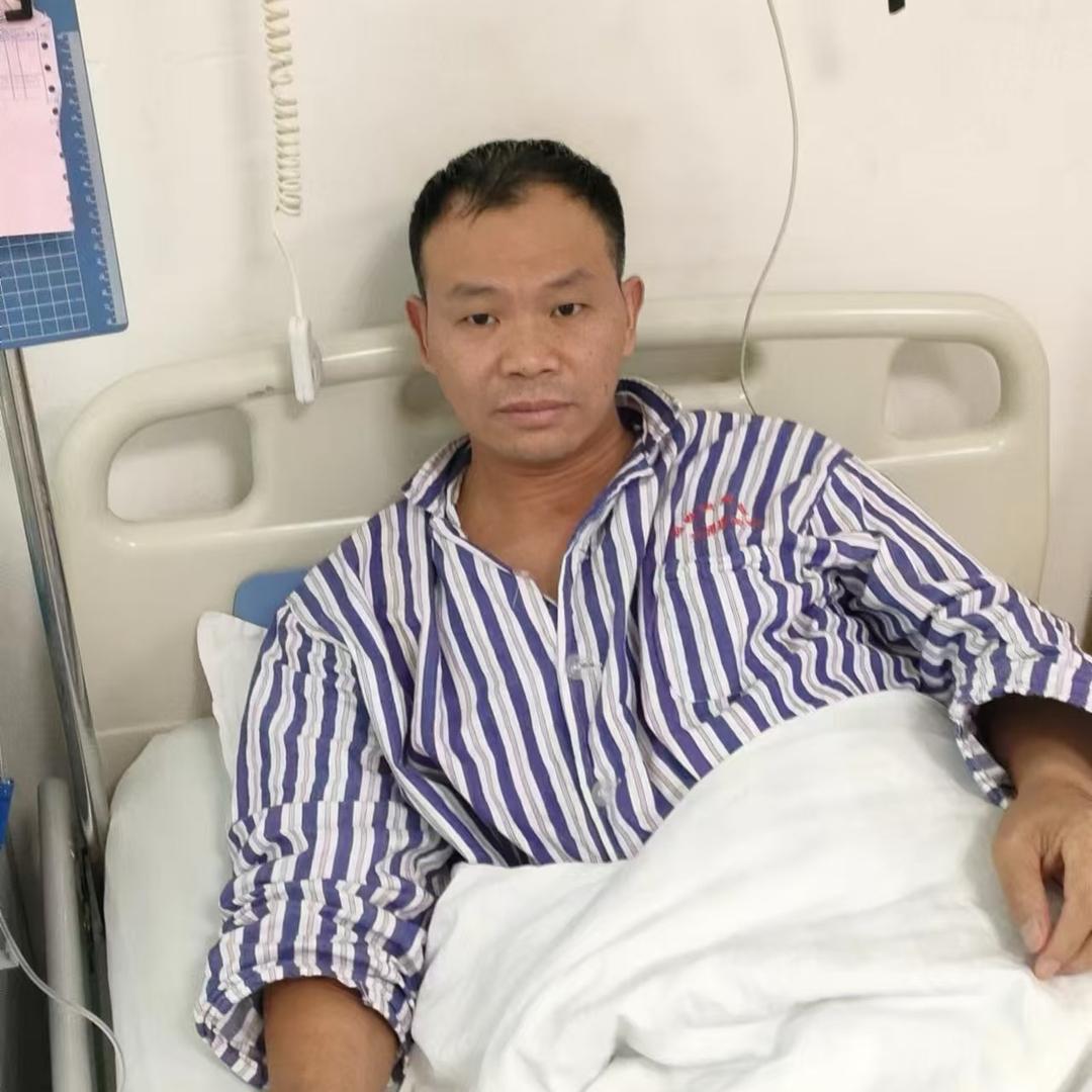 给小孩挣学费的老刘（农民工）